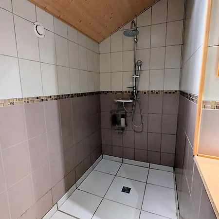 Διαμέρισμα Meuble Au Calme, Proche Cascades, Randos, Chevaux, Parking Et Terrasse Privee, Wifi Gratuit - Fr-1-589-365
