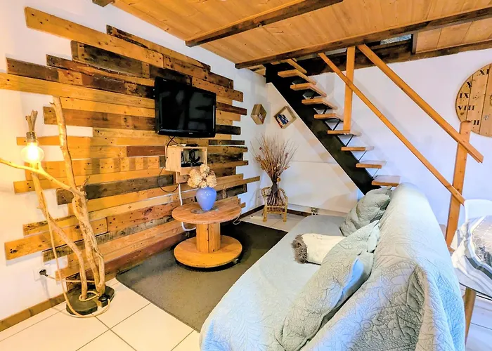 Meuble Au Calme, Proche Cascades, Randos, Chevaux, Parking Et Terrasse Privee, Wifi Gratuit - Fr-1-589-365 公寓