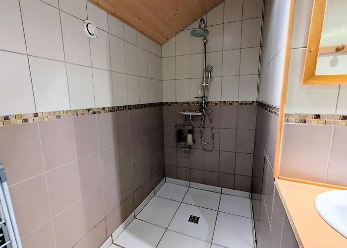 公寓 Meuble Au Calme, Proche Cascades, Randos, Chevaux, Parking Et Terrasse Privee, Wifi Gratuit - Fr-1-589-365